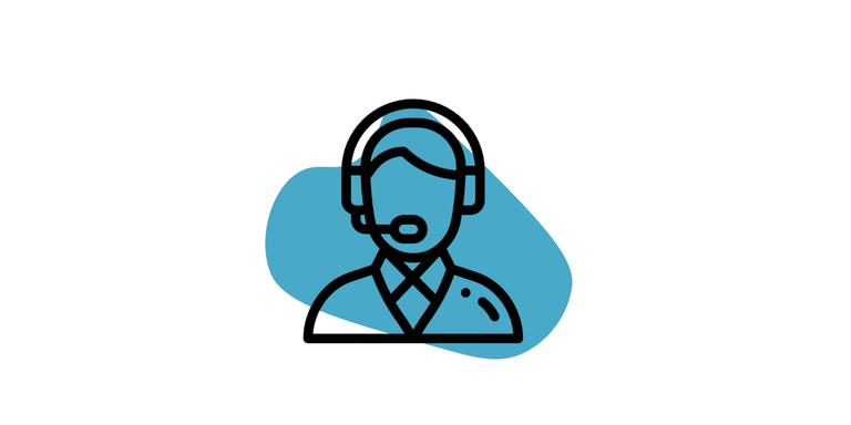 Ansprechpartner Icon: Zu sehen ist ein Mann mit aufgesetztem Headset. Im Hintergrund ein hellblauer Kleks.