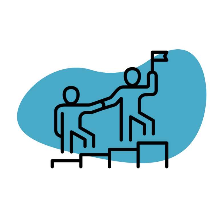 Coaching Icon: Zwei Personen schreiten zusammen Stufen hinauf. Dabei hilft die einer der anderen und hält eine Fahne. Im Hintergrund ist ein hellblauer Kleks.